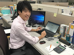 財務 長坂 隆一郎